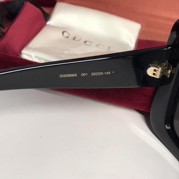 New Authentic ✨ Gucci GG0896S 001 – Oversized Black Square Sunglasses ✨ - Picture 5 of 13